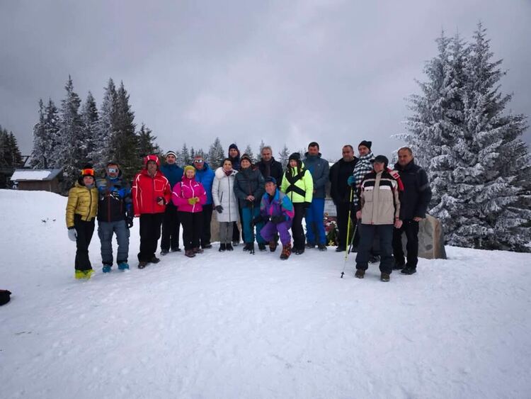 С венци и цветя почетоха паметта на архитект Петър Петров в Пампорово 
