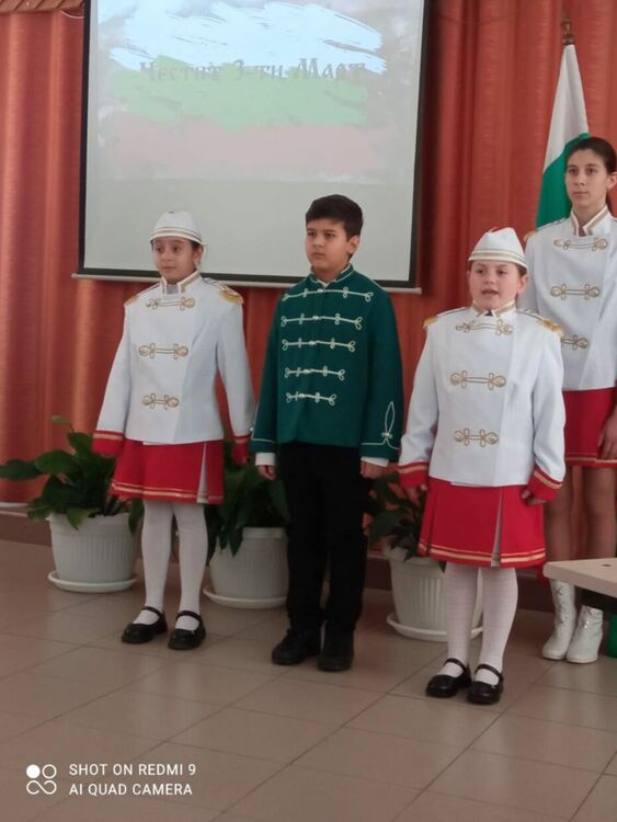 Учениците в Девин отпразнуваха 3 март с урок по родолюбие: „България – това съм аз!“