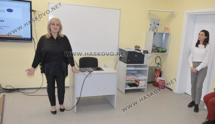 Открит урок по „Иновации в действие“ изнесоха в ПГТ „Александър Паскалев“ 