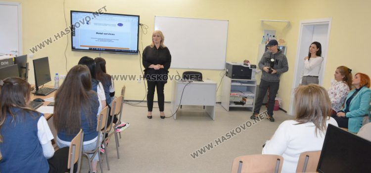 Открит урок по „Иновации в действие“ изнесоха в ПГТ „Александър Паскалев“ 