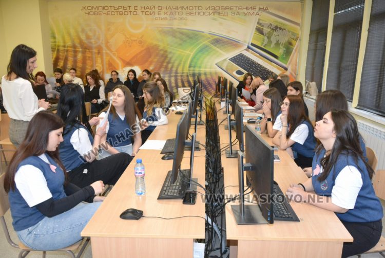 Открит урок по „Иновации в действие“ изнесоха в ПГТ „Александър Паскалев“ 