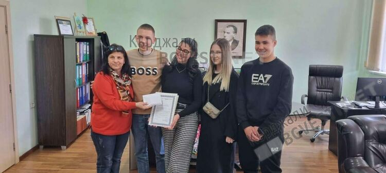Младите ротарианци от Интеракт  клуба в Кърджали с благотворителна акция за Арджан