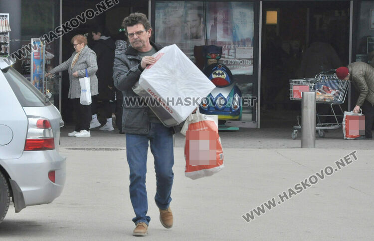 Трети бойкот срещу хипермаркетите, но и срещу банките