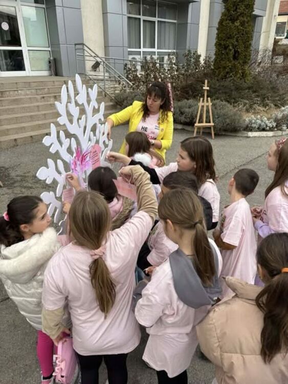 Община Радомир отбеляза Световния ден за борба срещу тормоза в училище с инициатива, обединяваща децата от цялата община