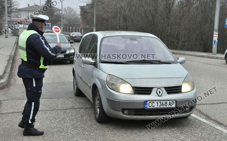 Единадесетокласници от ФСГ Атанас Буров“ проследиха „Пътя на глобата“ 