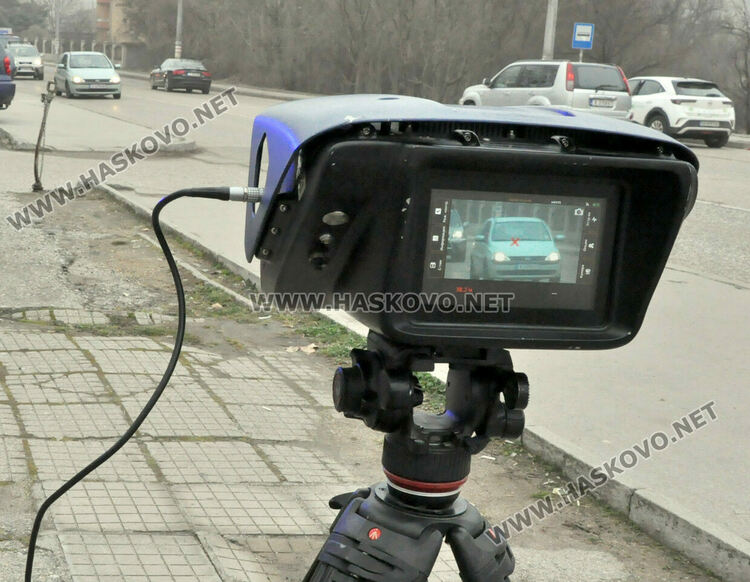 Единадесетокласници от ФСГ Атанас Буров“ проследиха „Пътя на глобата“ 