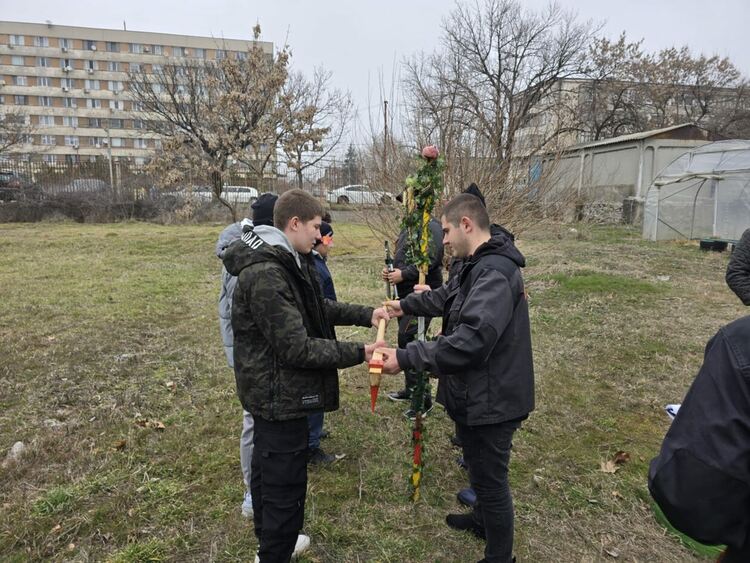 Ден на традициите в ПГТАТ: Предаване на символите между випуските