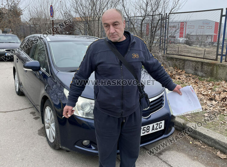 Водач чака 2 месеца, за да си регистрира в КАТ-Хасково закупена кола от Северна Ирландия 