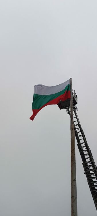 Подмениха трибагрениците на входовете на Кърджали за Трети март