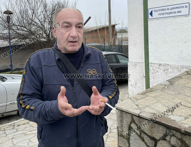 Водач чака 2 месеца, за да си регистрира в КАТ-Хасково закупена кола от Северна Ирландия 