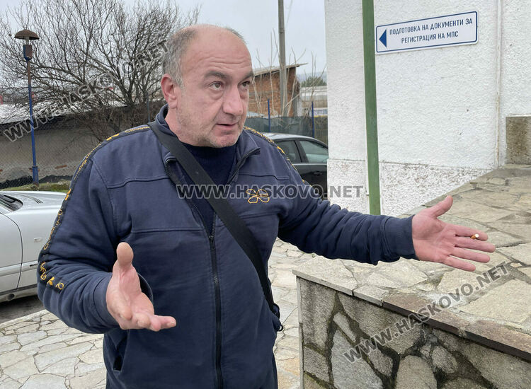 Водач чака 2 месеца, за да си регистрира в КАТ-Хасково закупена кола от Северна Ирландия 