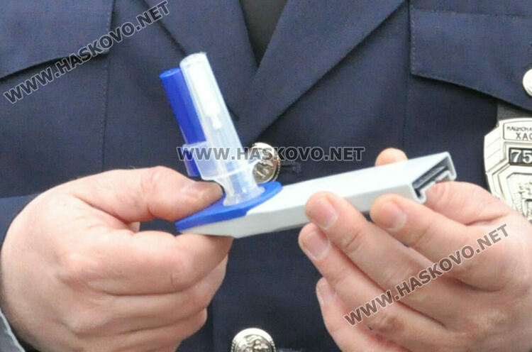 Единадесетокласници от ФСГ Атанас Буров“ проследиха „Пътя на глобата“ 