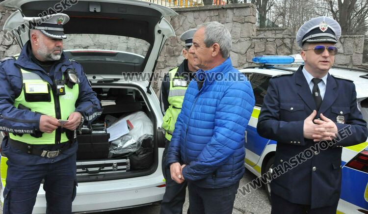 Единадесетокласници от ФСГ Атанас Буров“ проследиха „Пътя на глобата“ 