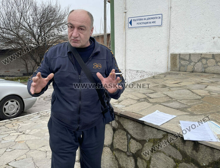 Водач чака 2 месеца, за да си регистрира в КАТ-Хасково закупена кола от Северна Ирландия 