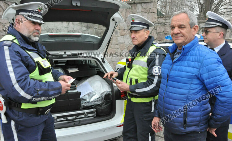 Единадесетокласници от ФСГ Атанас Буров“ проследиха „Пътя на глобата“ 