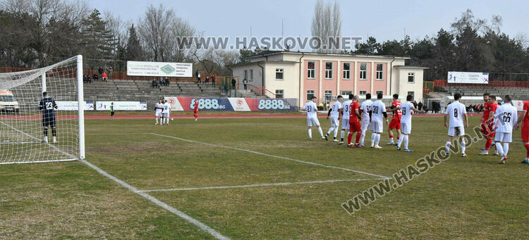 „Саяна“ измъкна трудна победа срещу „Атлетик“