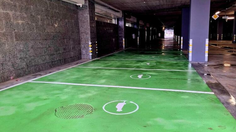 Отварят новоизградения паркинг под сградата на общината 