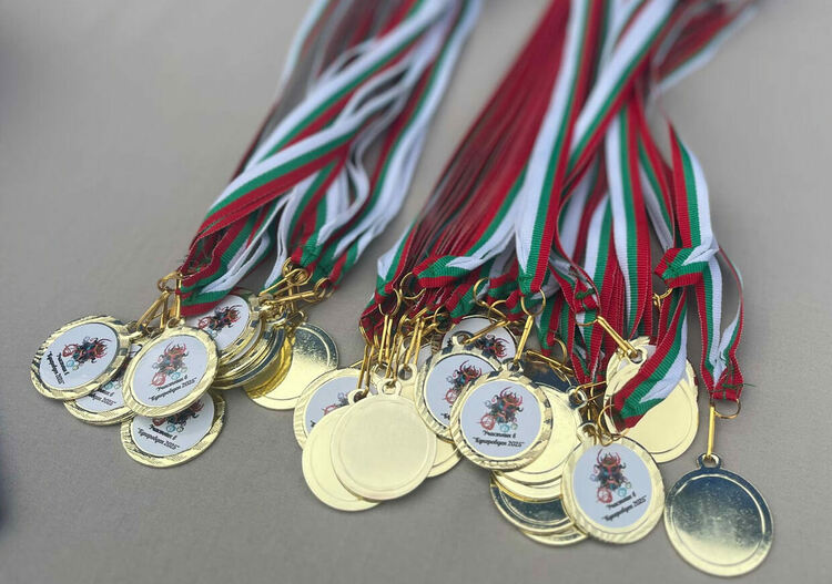 Изиграха уникалното ляво хоро за Кукеровден в Ивайловград