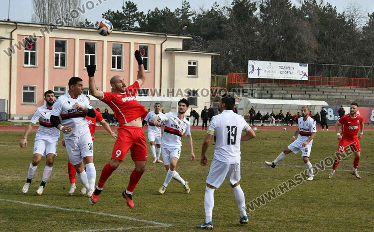 „Саяна“ измъкна трудна победа срещу „Атлетик“