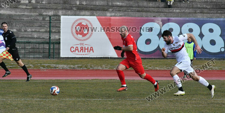 „Саяна“ измъкна трудна победа срещу „Атлетик“