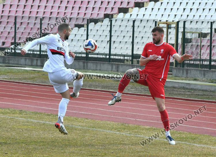 „Саяна“ измъкна трудна победа срещу „Атлетик“