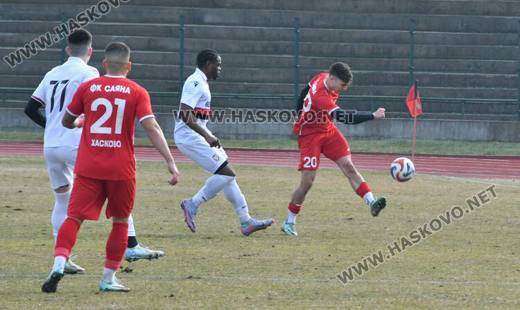 „Саяна“ измъкна трудна победа срещу „Атлетик“