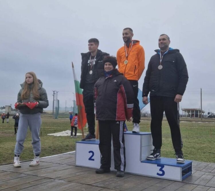 Денис Мухсин е вицешампион