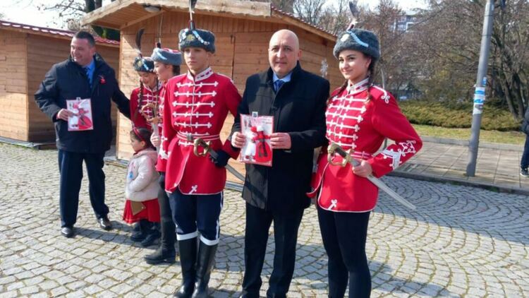 Кърджали чества Трети март, кметът поведе тържественото шествие