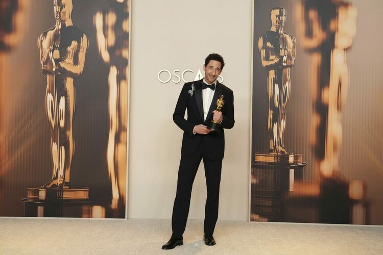 Блясък сред пепел на наградите „Оскар“ 