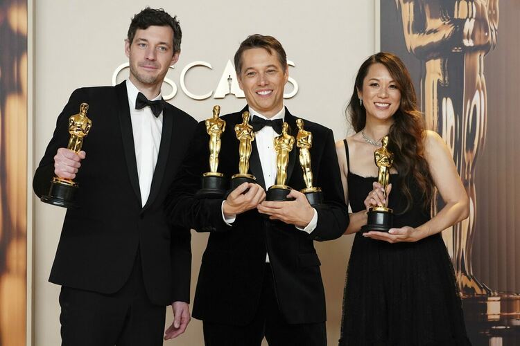 Блясък сред пепел на наградите „Оскар“ 