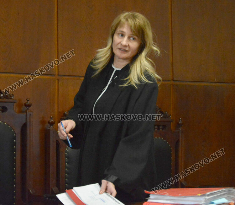 Протестиращите приветстваха Мюмюн Искендер, той си пожела справедлив процес