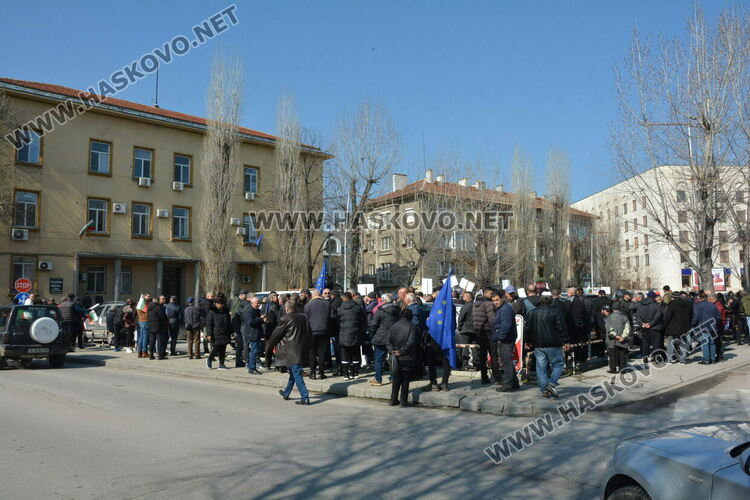 Джевдет Чакъров в Хасково: Ще напуснем управляващото мнозинство, ако репресиите не престанат