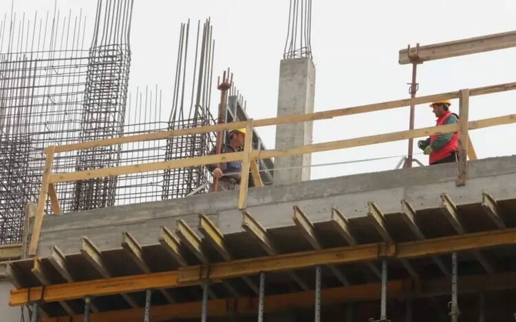 ЗУТ се прилага разнопосочно и подлежи на множество тълкувания. Архитектите настояват за ясни указания и промени в наредбите.