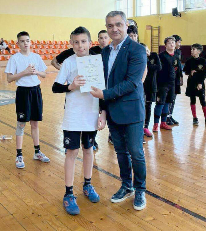 4 отбора се включиха в детски футболон турнир, организиран от Ротари клуб „Хасково“