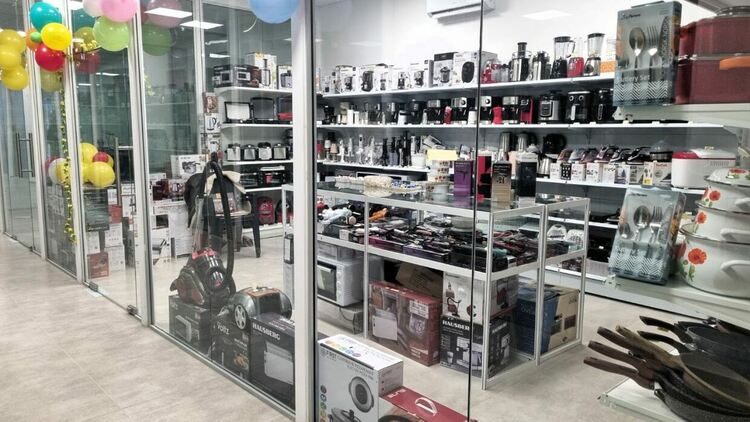 Новият Търговски център в Асеновград отвори врати 