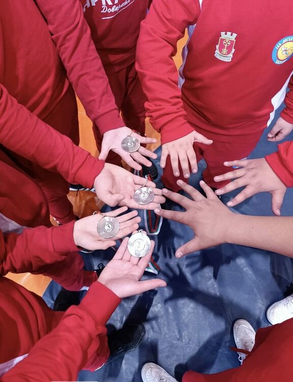 Две титли и още 5 медала за класиците на „Ангел войвода“ на шампионата за деца 