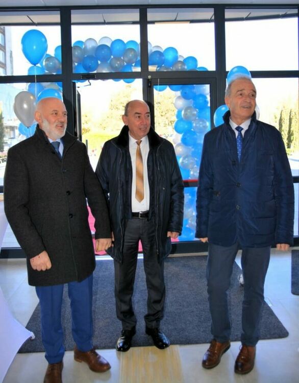 Новият Търговски център в Асеновград отвори врати 