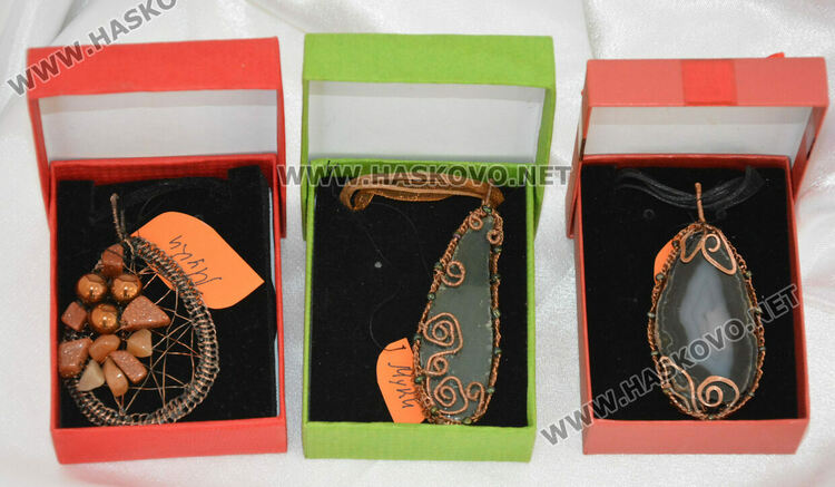 „Цветно настроение“ от живопис и бижута в галерия „Форум“ Хасково 