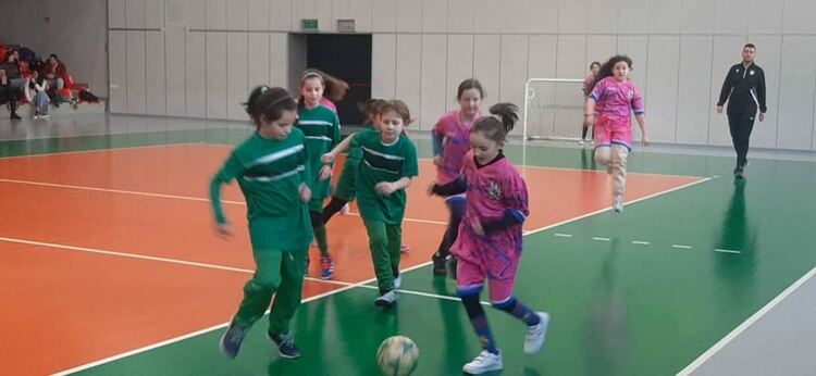 Осмомартенски футболен турнир в Смолян: „С обич за мама“