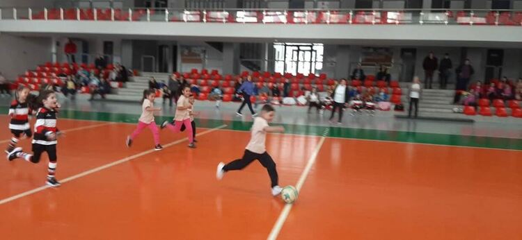 Осмомартенски футболен турнир в Смолян: „С обич за мама“