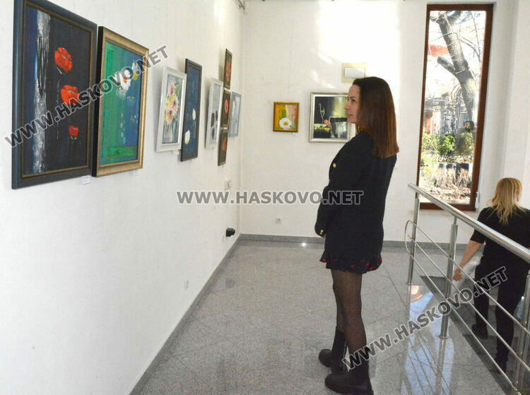 „Цветно настроение“ от живопис и бижута в галерия „Форум“ Хасково 