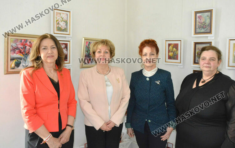 „Цветно настроение“ от живопис и бижута в галерия „Форум“ Хасково 