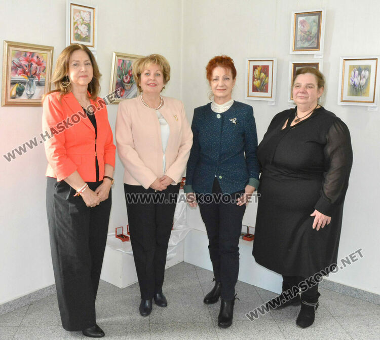 „Цветно настроение“ от живопис и бижута в галерия „Форум“ Хасково 