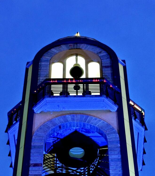 Камбанарията на „Ямача“ светна в синьо в подкрепа на лечението на лимфедема