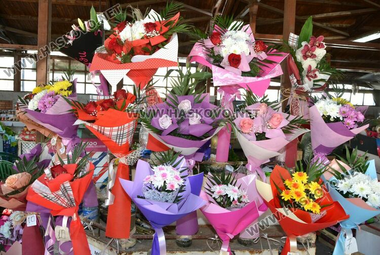 8-9 лева достигна розата в Хасково за 8-ми март