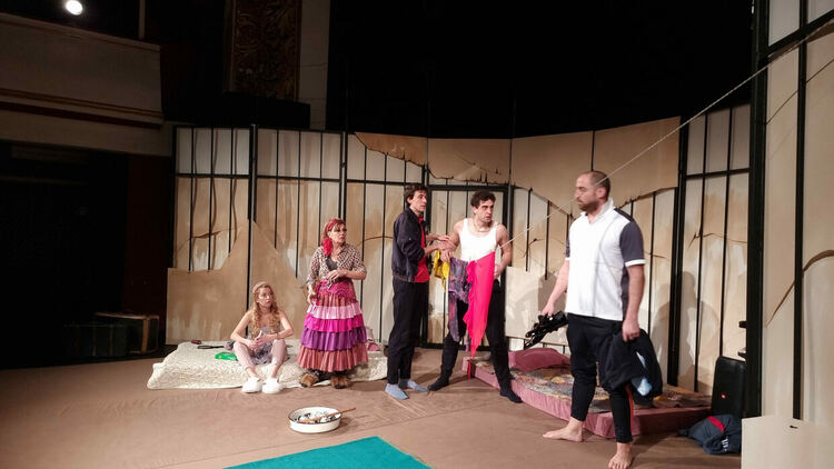 Спектакълът “Ром” с премиера на хасковска сцена