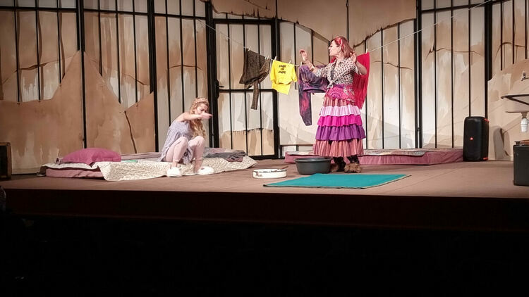 Спектакълът “Ром” с премиера на хасковска сцена