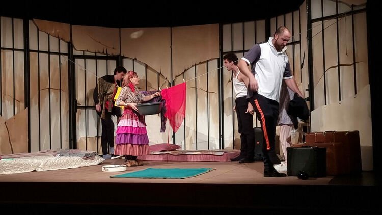 Спектакълът “Ром” с премиера на хасковска сцена