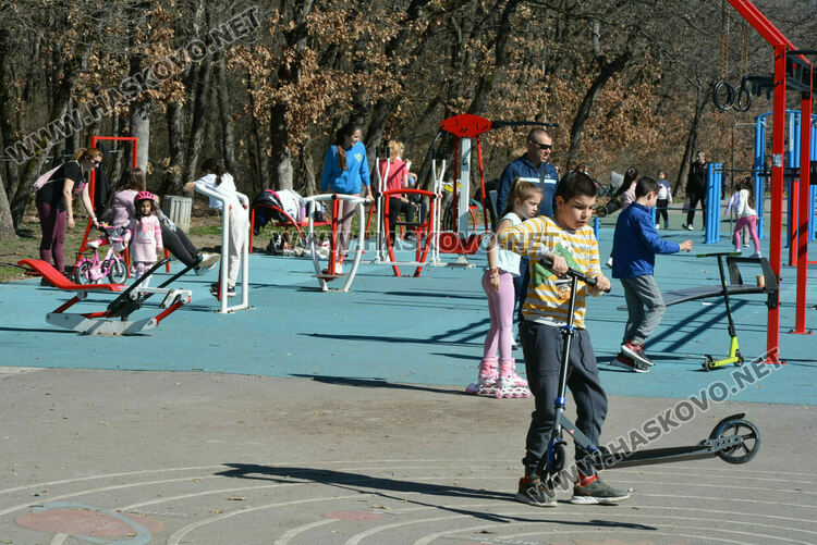 Редица глобени за неправилно паркиране на Кенана