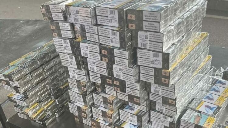Откриха 209 000 контрабандни цигари в палети с авточасти в тир